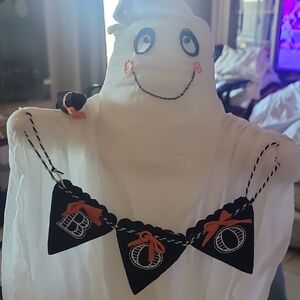 Hallmark White Ghost Halloween Decor